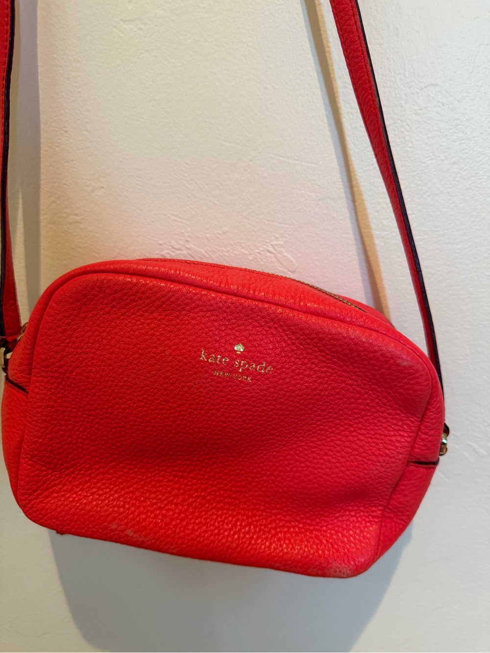 kate spade red pebbled leather crossbody bag